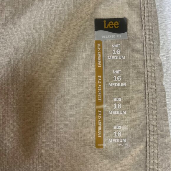 Lee Relaxed Fit High Rise Shorts Womens 16 M Button Fly Everyday Wear New - Picture 11 of 11